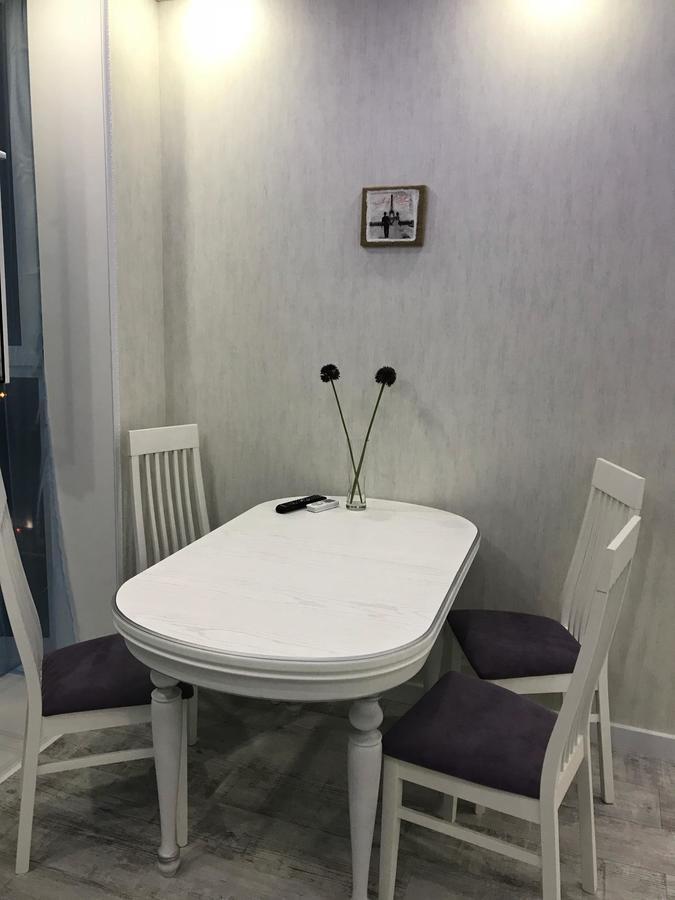 Luxe Apartment On Drahomanova Kiev Eksteriør bilde