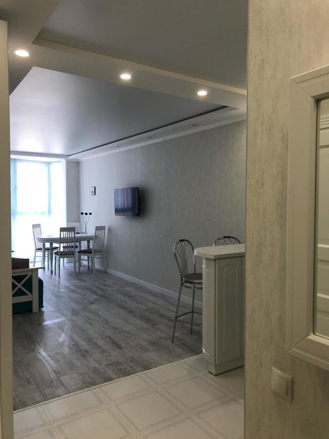 Luxe Apartment On Drahomanova Kiev Eksteriør bilde